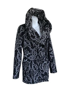 TONIA DEBELLIS "Molly" heavy sweater jacket, Black/white, hood, pockets.  D/P